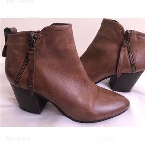 Steve Madden brown booties